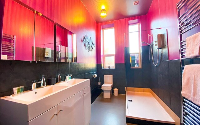 PHOENIX Executive Apartments