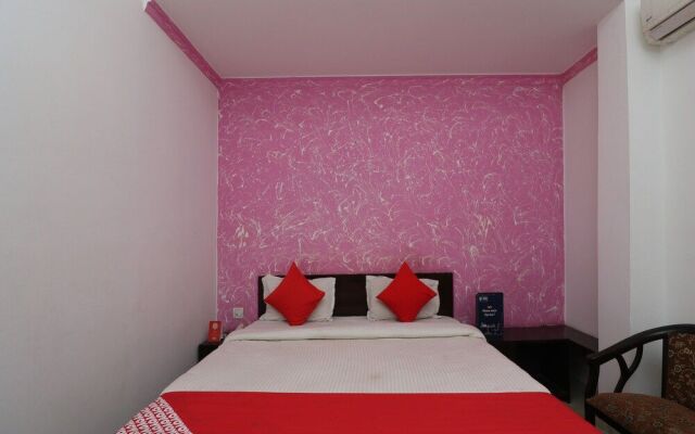 OYO 23158 Hotel The Taj