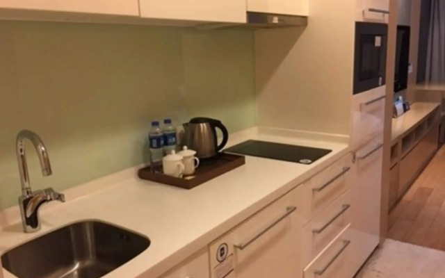 eStay Residence Poly World Trading Center