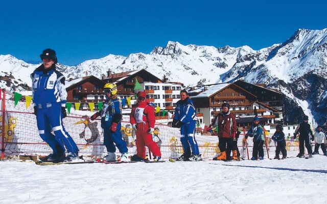 Relaxing Apartment for Families in Umhausen Near City Centre