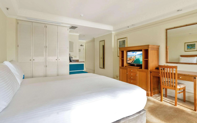 Pullman Cairns International