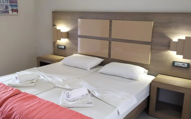 Giannis Studios Alykes