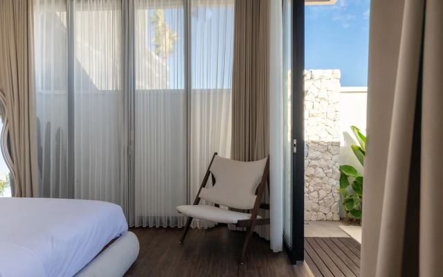 Nakuh Studio Villa