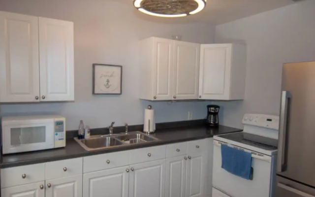 Paradise Cove at Lemon Bay