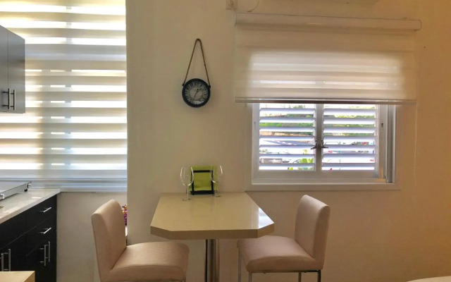 Studio Apartment in Bat-Yam