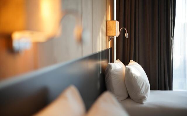 AZZA Hotel & Restaurant
