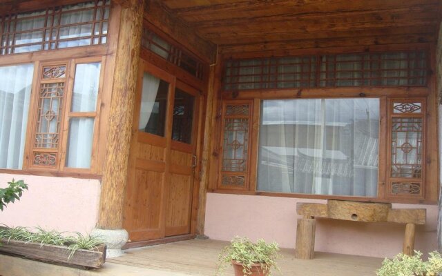 Lijiang Country Lodge