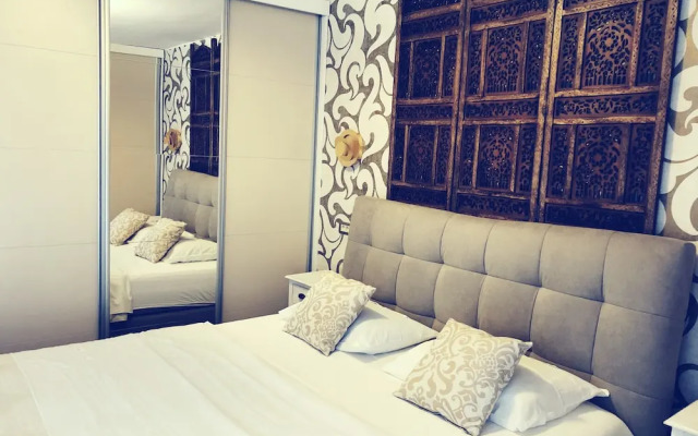 City Apartment near Å½njan Beach