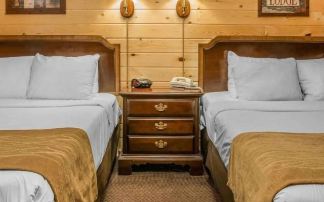 Mackinac Lodge