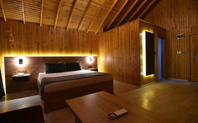 Green Palace Suite Hotel