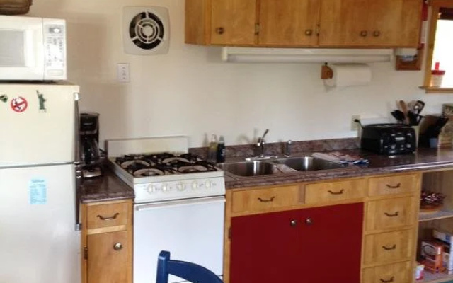 Red Cabin Bed & Breakfast