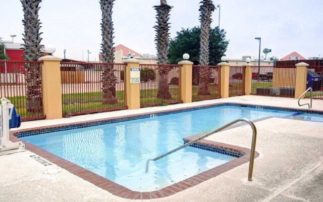 Comfort Suites Austin Airport