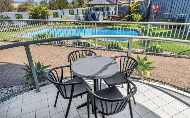 The Palms Apartments