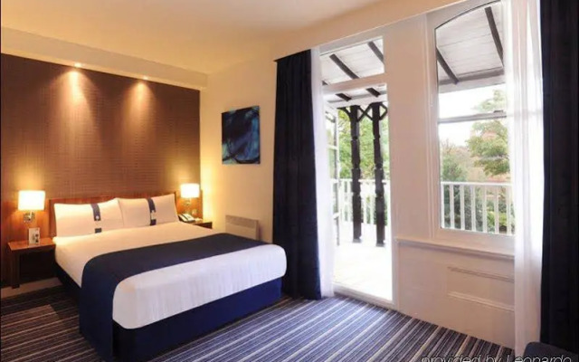 Holiday Inn Express Liverpool Hoylake