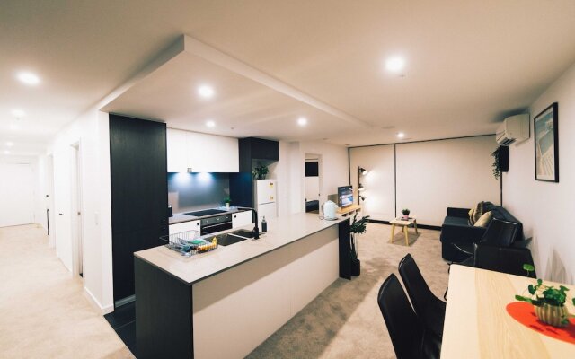 Midnight Apartments Accommodate Canberra