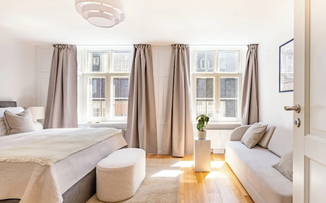 Sanders Regent Bright Apartment in City Center