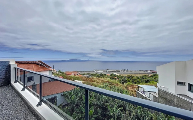 Blue Outlook Retreat by Atlantic Holiday