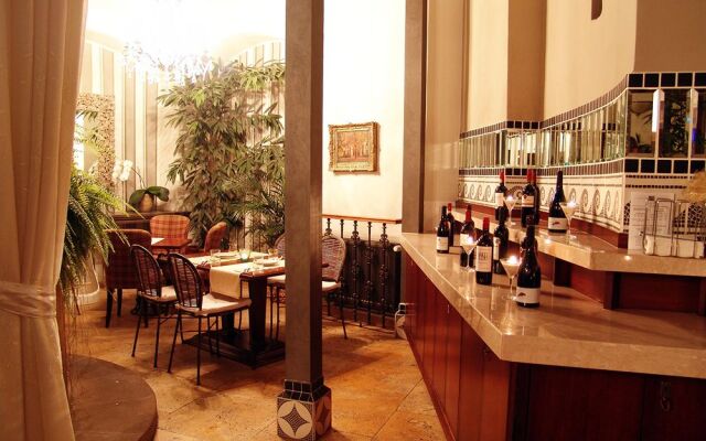 Antik Hotel