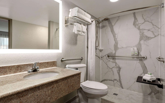 Baymont By Wyndham Emporia Va