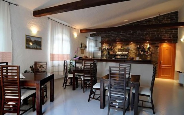 Hotel Cedrino