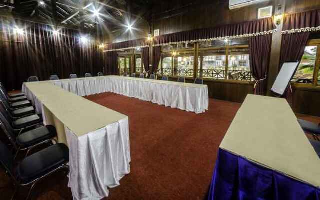Lisha Grand Hotel
