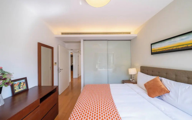 Tyms Cozy 2BR 1BA Apt Near Metro