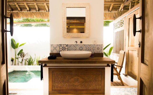 The Mandana Gili Air