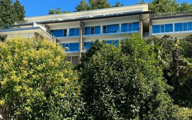 Maximilian Suites