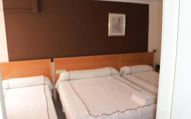 Hotel Sanz