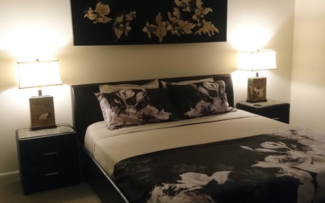 Palm Lakeside - Bowen, Whitsundays Wifi Netflix Private Cool Luxury – Guest Rooms – Bowen