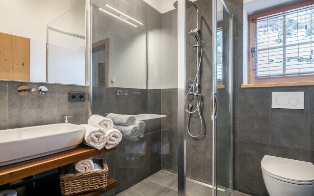 Luxurious Chalet With Sauna on Sunny Slopes in Mühlbach