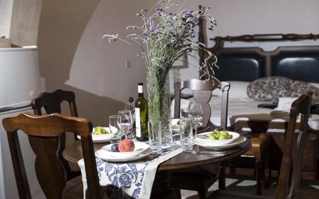 Meleni Cottage Houses