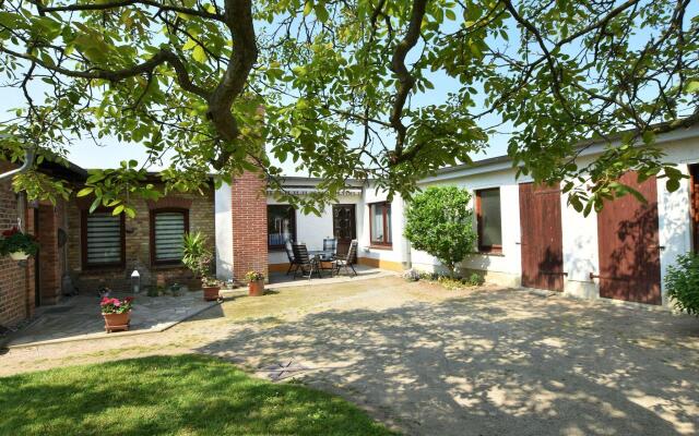 Apartment in Klutz With Terrace, Garden