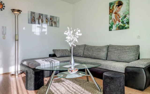 Apartment in Dalmatia near Sea