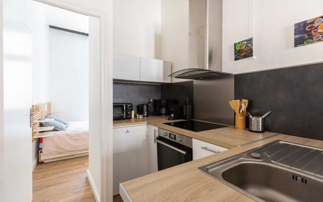Cosy apartment in historic center by GuestReady