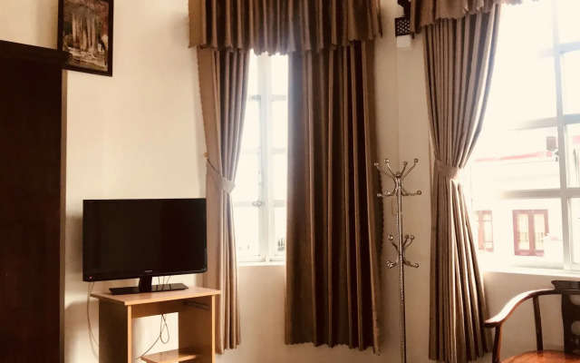 Nam Long Hotel