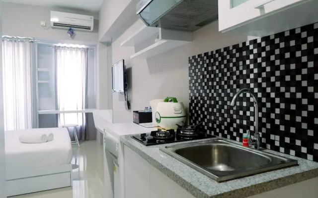Studio Apartment Connected to Mall at Supermall Mansion