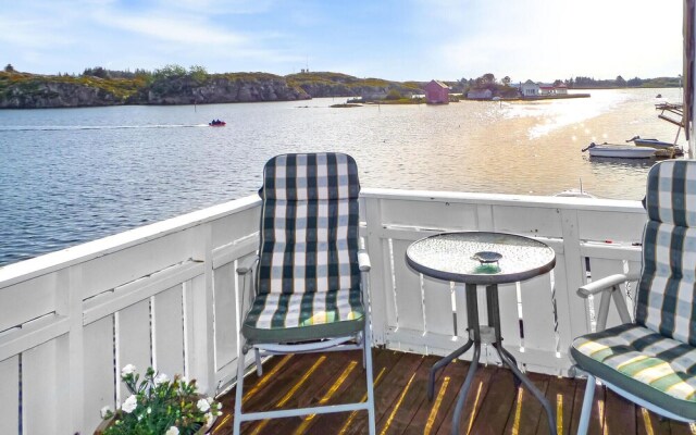 Amazing Home in Bakkasund With 3 Bedrooms and Wifi