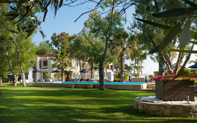 W Villas Halkidiki