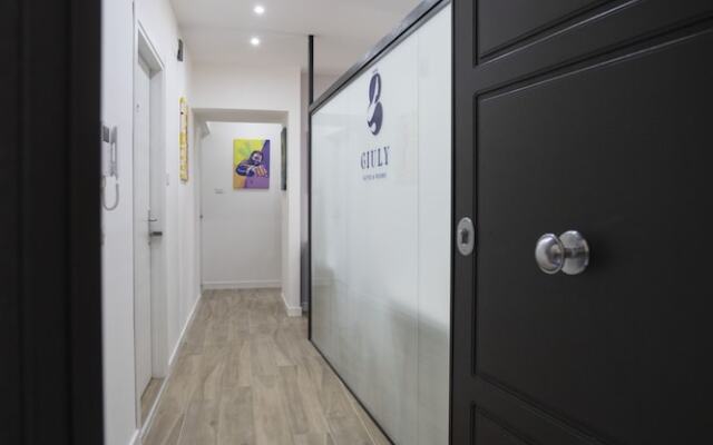 Giuly Suites & Rooms