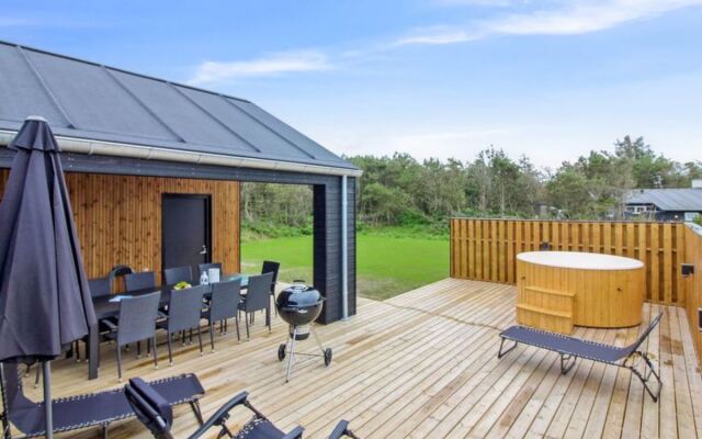 "Nayati" - 700m from the sea in NW Jutland