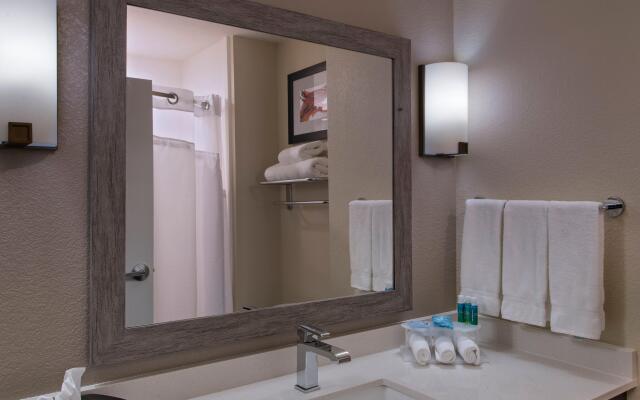 Holiday Inn Express & Suites Austin NW - Four Points, an IHG Hotel