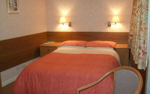 MacDougall Clansman Hotel