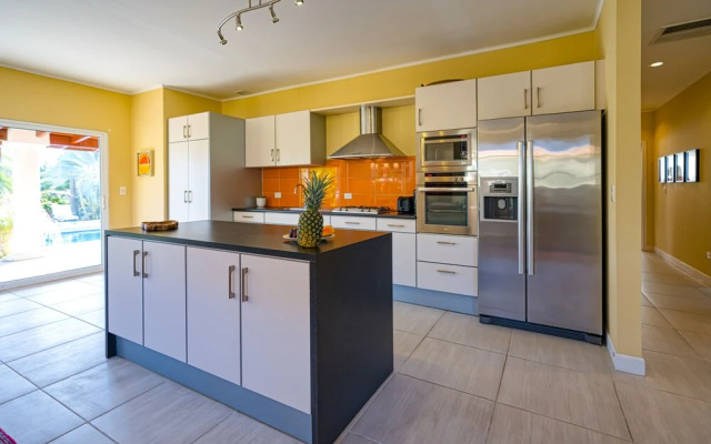 Golfcourse Tropical Guest House Private Pool in Tierra del Sol!