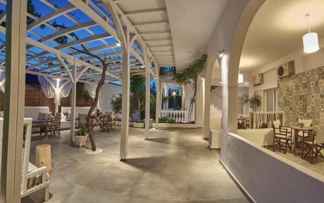 Villa Maria Studios & Suites