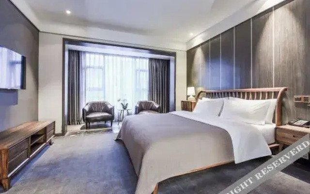 Do·Luxury Suites Hotel