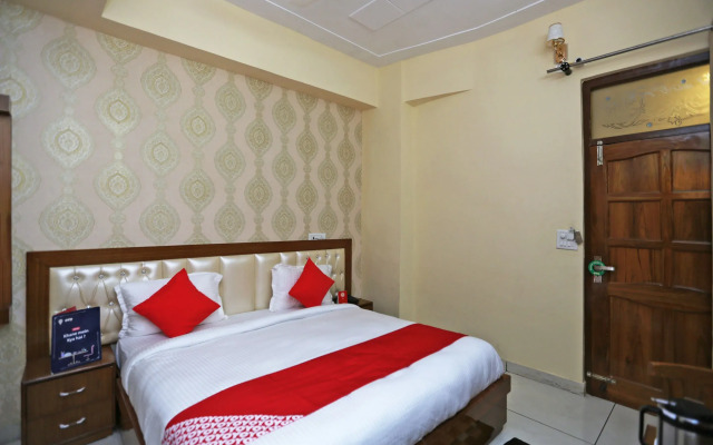 Oyo 16761 Rk Regency