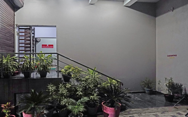 Treebo Lazystay Grand Patia