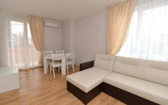 Riviera Garden Apartments