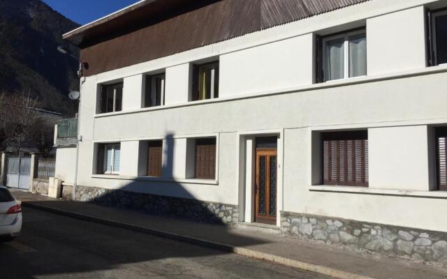 Superbe appartement à Bourg d'Oisans avec terrasse Sud